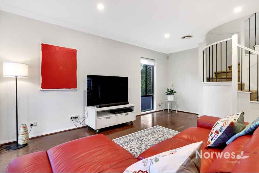 House For Sale 6 Kingsview Way Glenwood