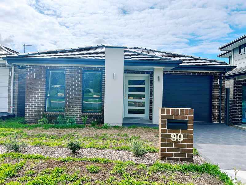 90 Turffontein Ave Box Hill (Residential For Sale)