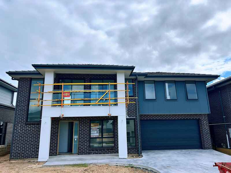 94 Turffontein Ave Box Hill (Residential For Sale)