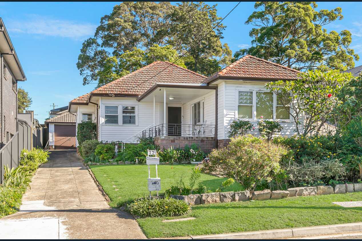 12 Bringelly Avenue, Pendle Hill, Pendle Hill - Image 1