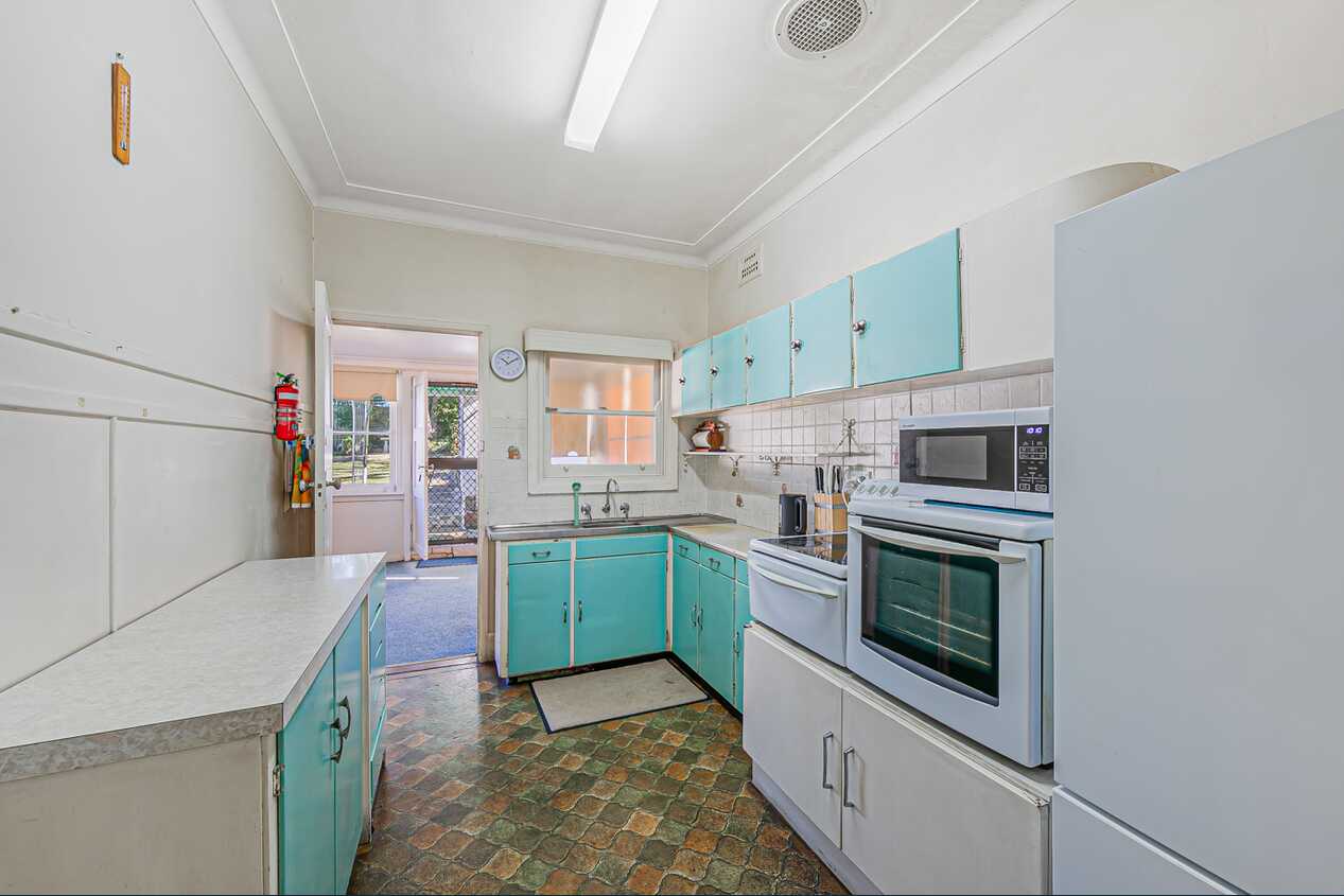12 Bringelly Avenue, Pendle Hill, Pendle Hill - Thumbnail 3